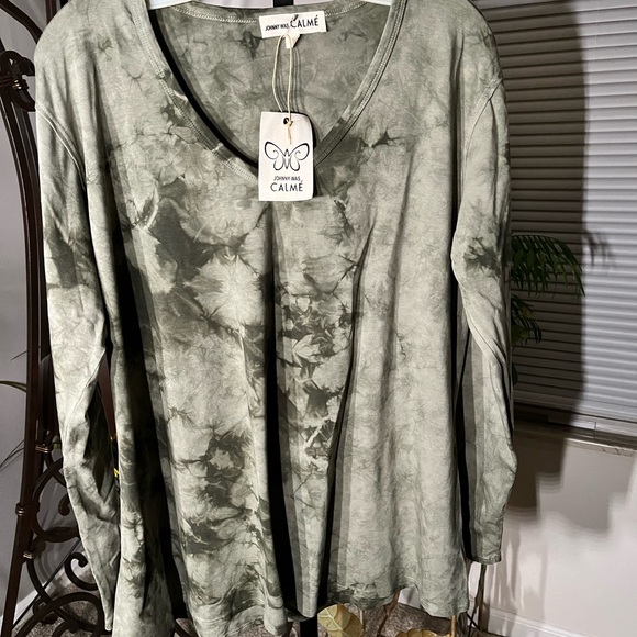 JOHNNY WAS ‘BLAKE’ NWT AUTHENTIC OLIVE BRANCH TIE DYE LONG SLEEVES T-SHIRT - Picture 6 of 17